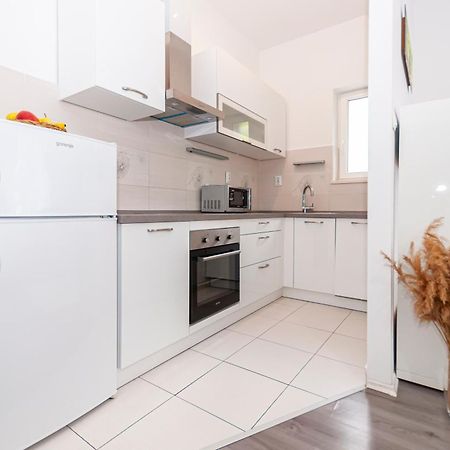 Tanja Apartment Omis Bagian luar foto