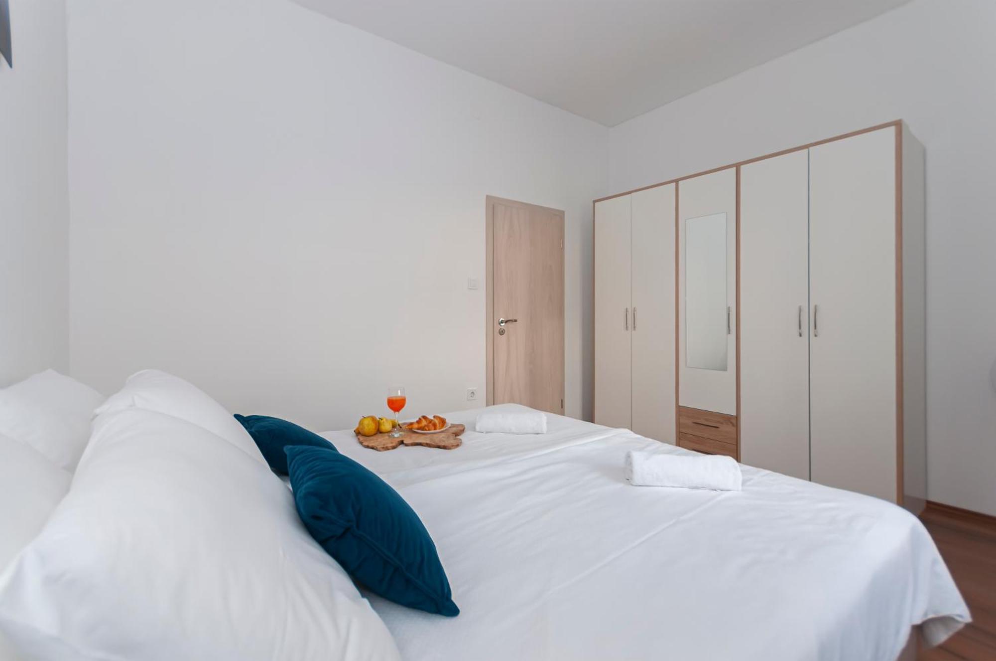 Tanja Apartment Omis Bagian luar foto