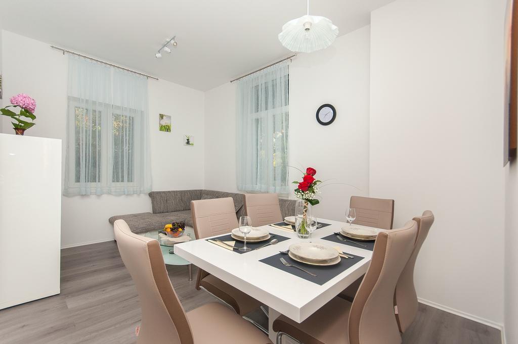 Tanja Apartment Omis Bagian luar foto